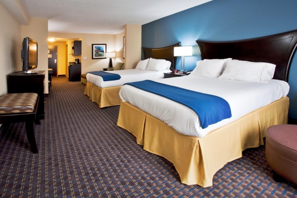 Holiday Inn Express & Suites LARGO-CLEARWATER